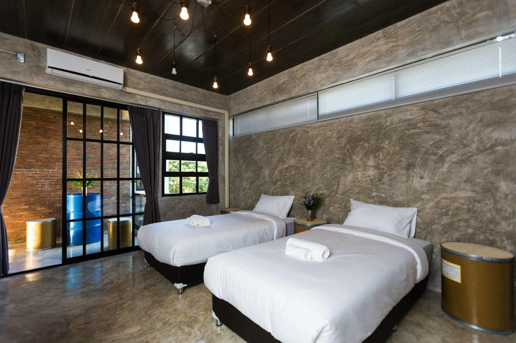 Rumpai Loft Habitat Chiang Mai Ngoại thất bức ảnh