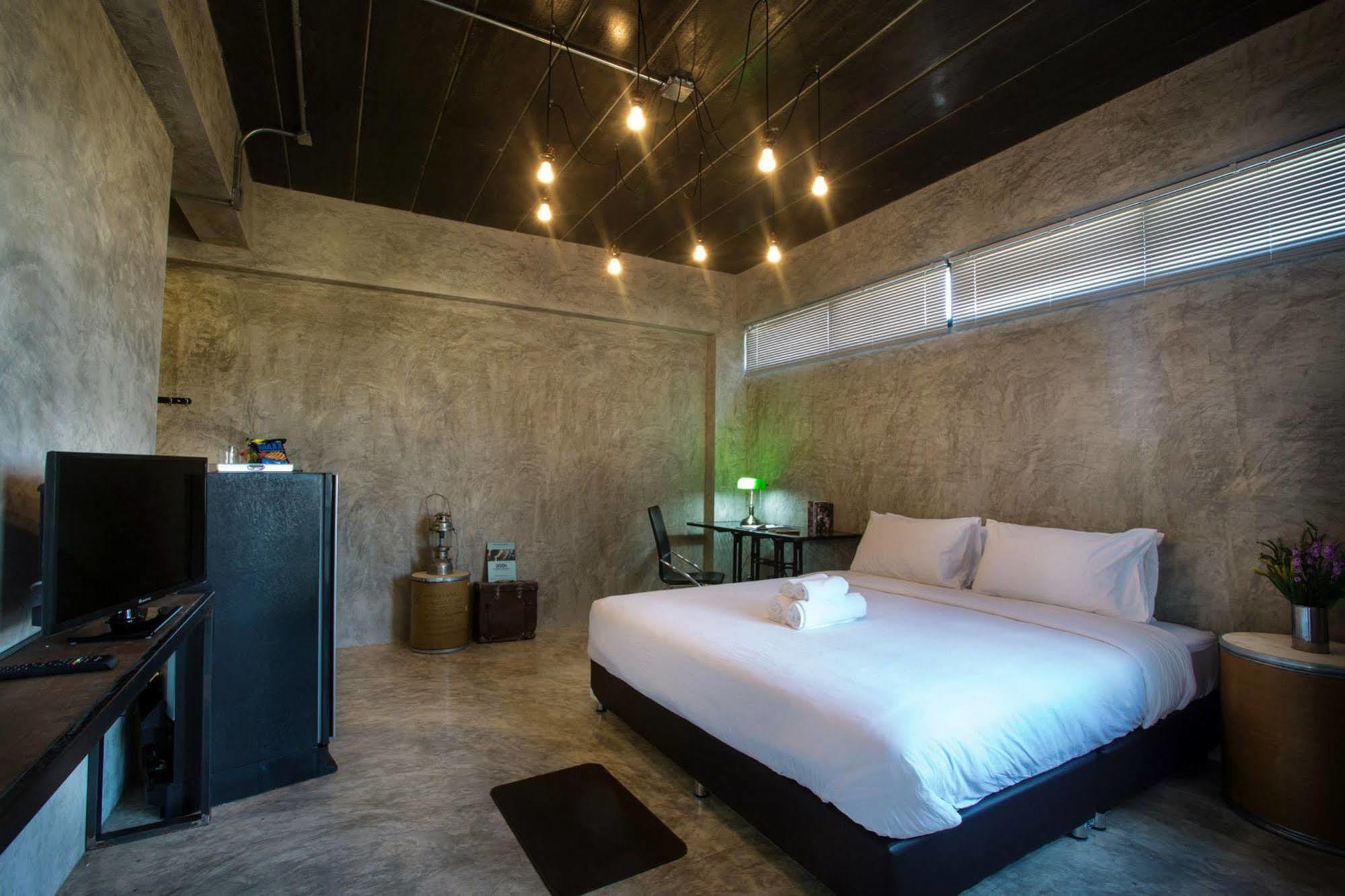 Rumpai Loft Habitat Chiang Mai Ngoại thất bức ảnh